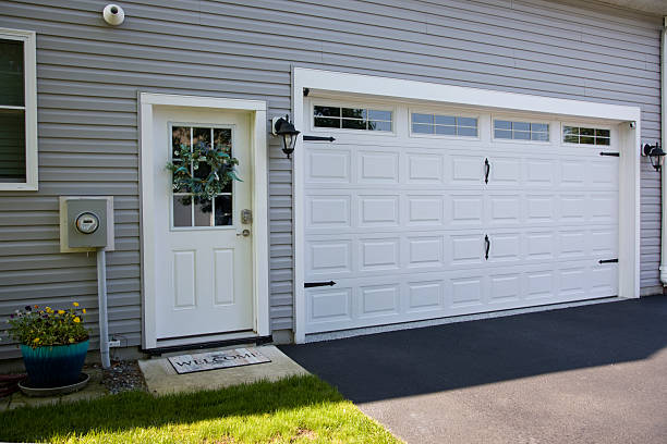 24/7 Emergency Garage Door Panel Replacement experts in Marion County County, IA